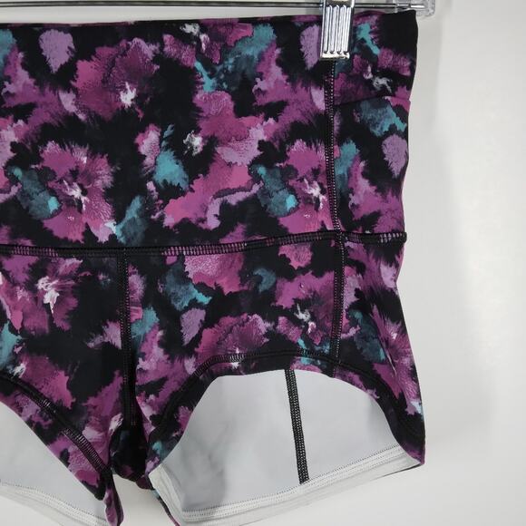 Lululemon Wunder Short 2" Full On Luxtreme size 8 - Picture 4 of 6